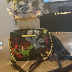 Steve Madden Black and Red Crossbody Bag with Gold Chain